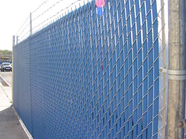 This is a chain link fence with blue slats.