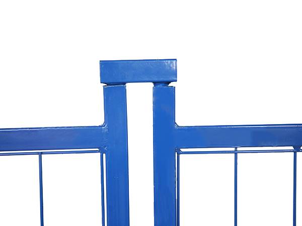 A close up picture of assembled top clip for Canada temporary fence.